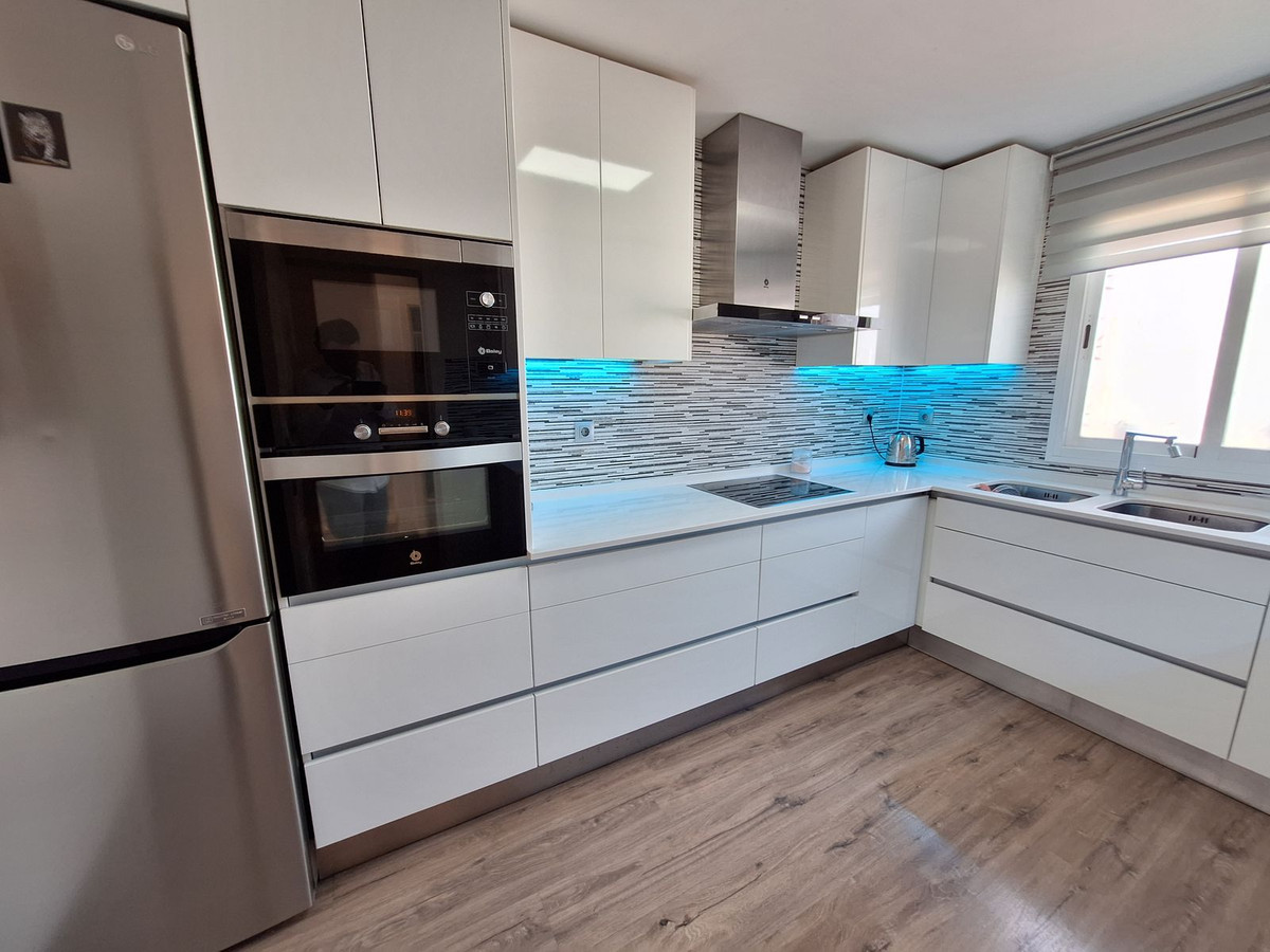 e49f0b6bd5043184769176a07dfb2949 - 9