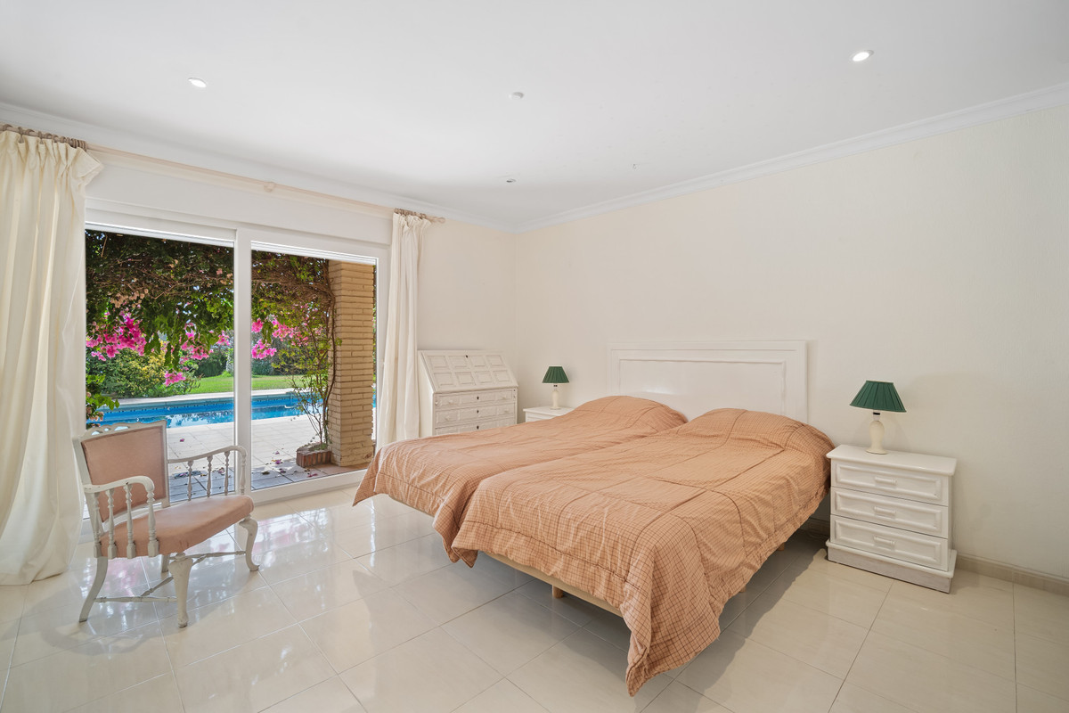 e7e210d28886d2a5b696e13b66ed70a1 - 15