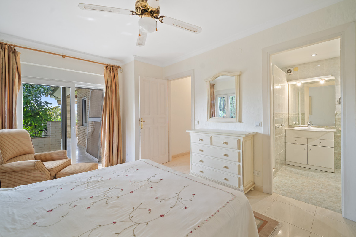 e7e210d28886d2a5b696e13b66ed70a1 - 19