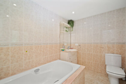 e7e210d28886d2a5b696e13b66ed70a1 - 23