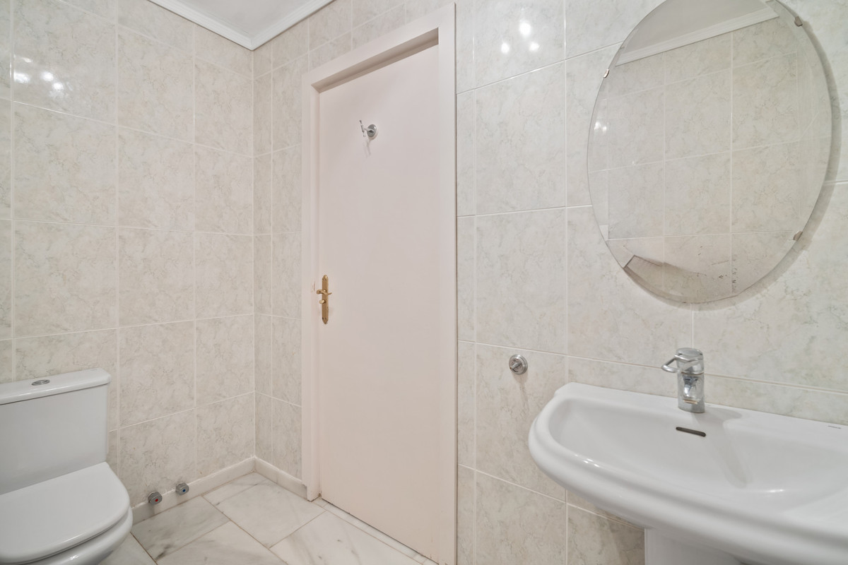 e7e210d28886d2a5b696e13b66ed70a1 - 24