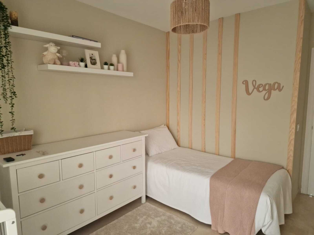 e906560048ec39bfed67f3d663aadcc6 - 11