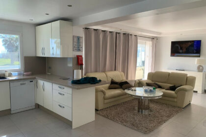 ec7e5f63e92dc7f3a8a85c641fa7b8a7 - 8