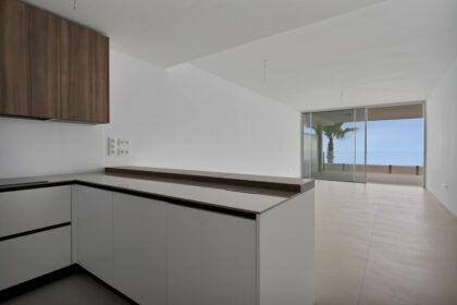 ee0ef8f44abdbbba827cddf5ab87b9a1 - 8