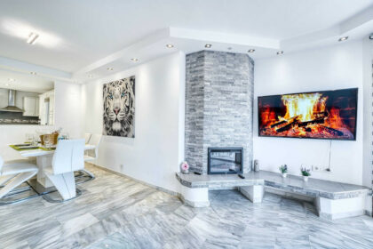 ee8558c4d0064ea33b569c6f107f9f81 - 10