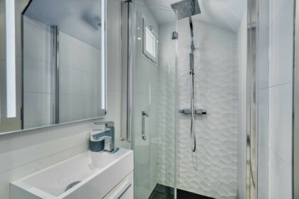 ee8558c4d0064ea33b569c6f107f9f81 - 29