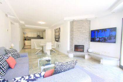 ee8558c4d0064ea33b569c6f107f9f81 - 30