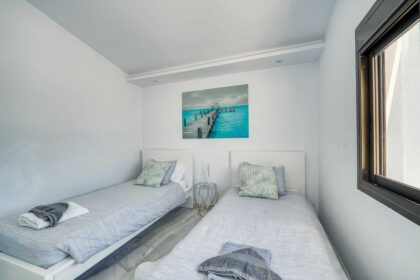 ee8558c4d0064ea33b569c6f107f9f81 - 31