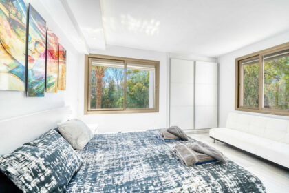 ee8558c4d0064ea33b569c6f107f9f81 - 34