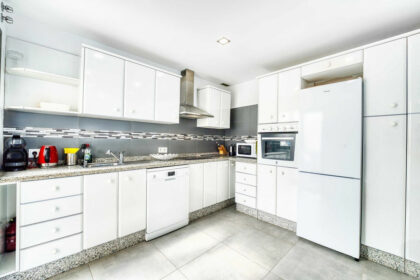 ee8558c4d0064ea33b569c6f107f9f81 - 36