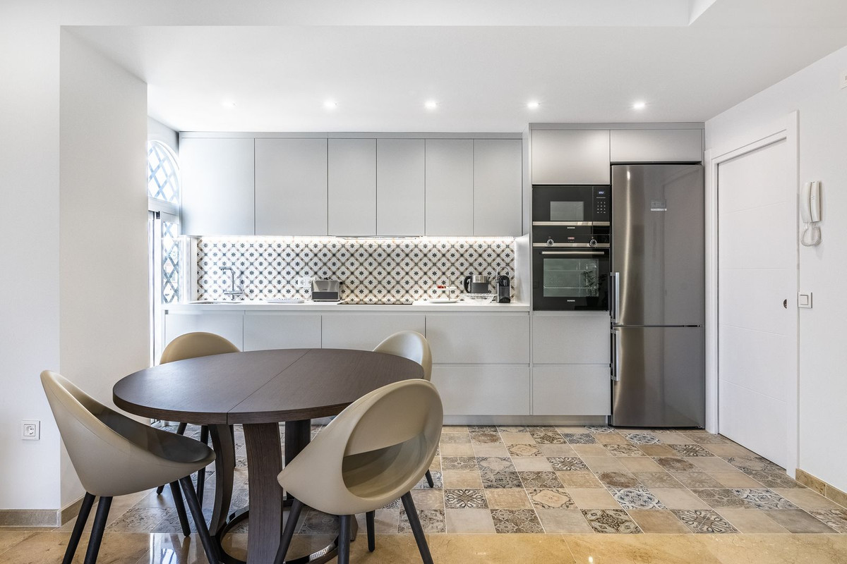 f184bcec21011d96d00fab809330b841 - 16