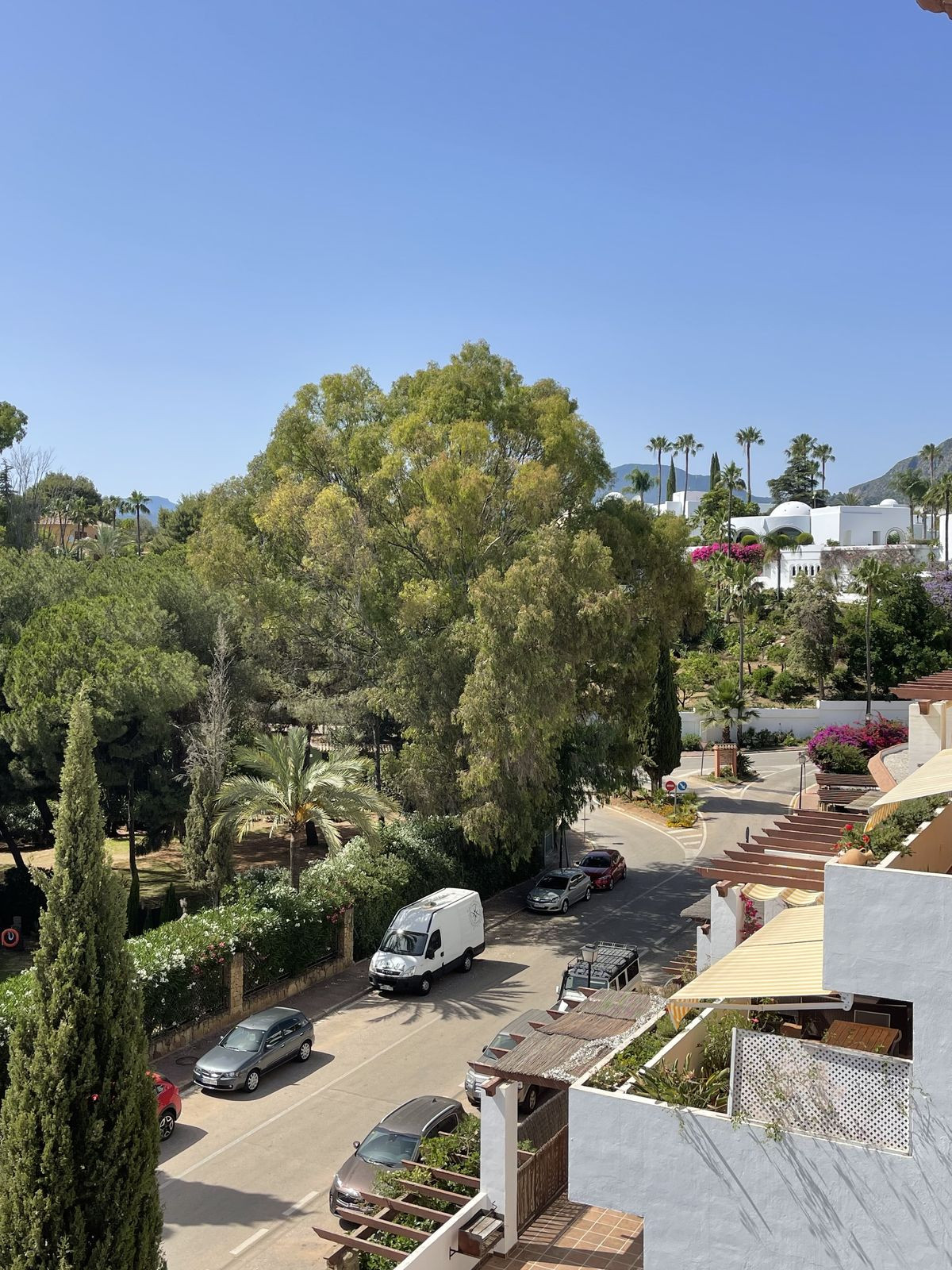 f184bcec21011d96d00fab809330b841 - 22