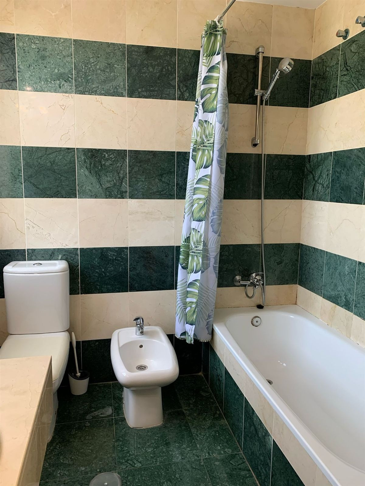 f2ec51767d0a878d0c62a709891860a7 - 16