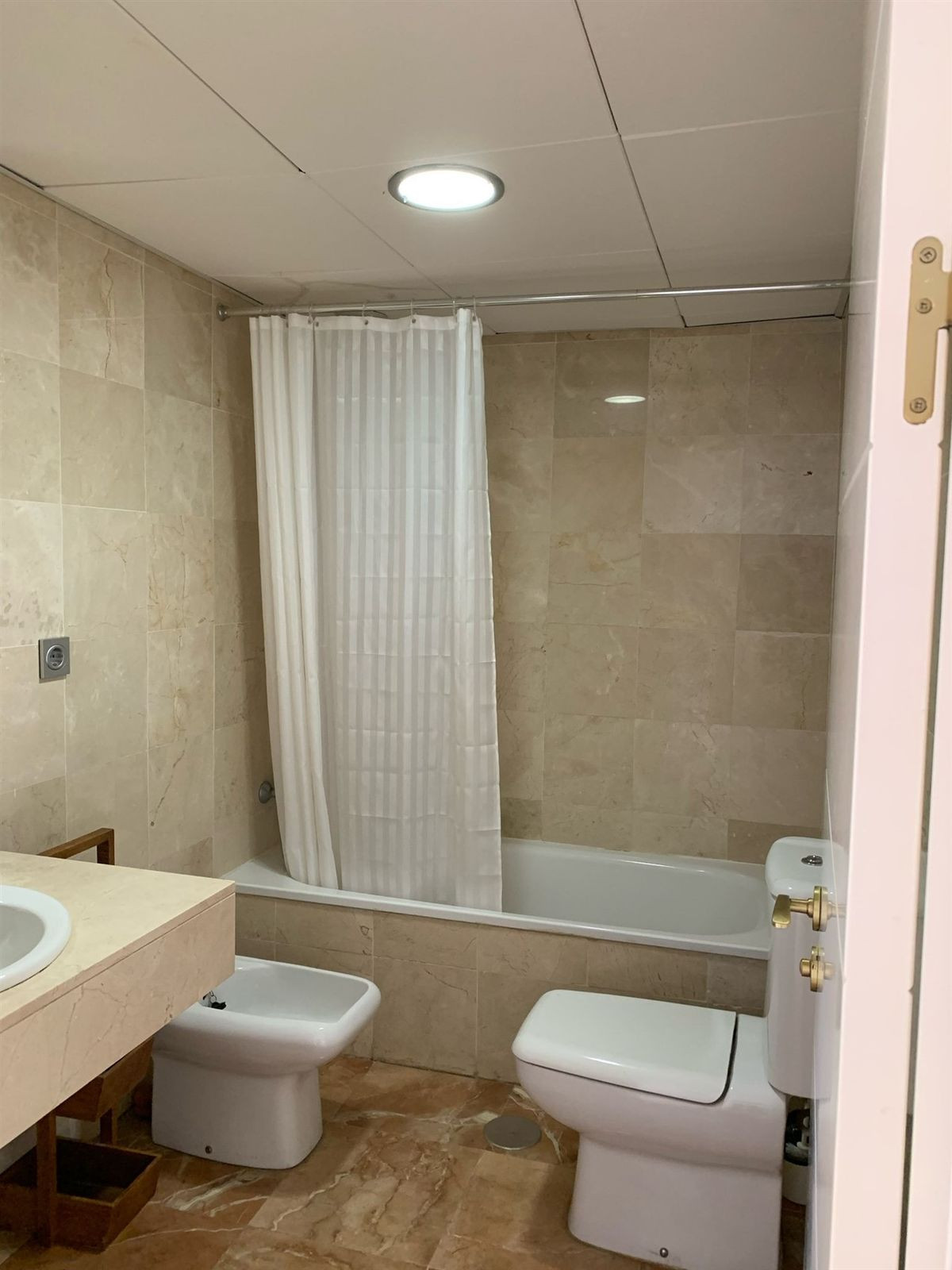 f2ec51767d0a878d0c62a709891860a7 - 20