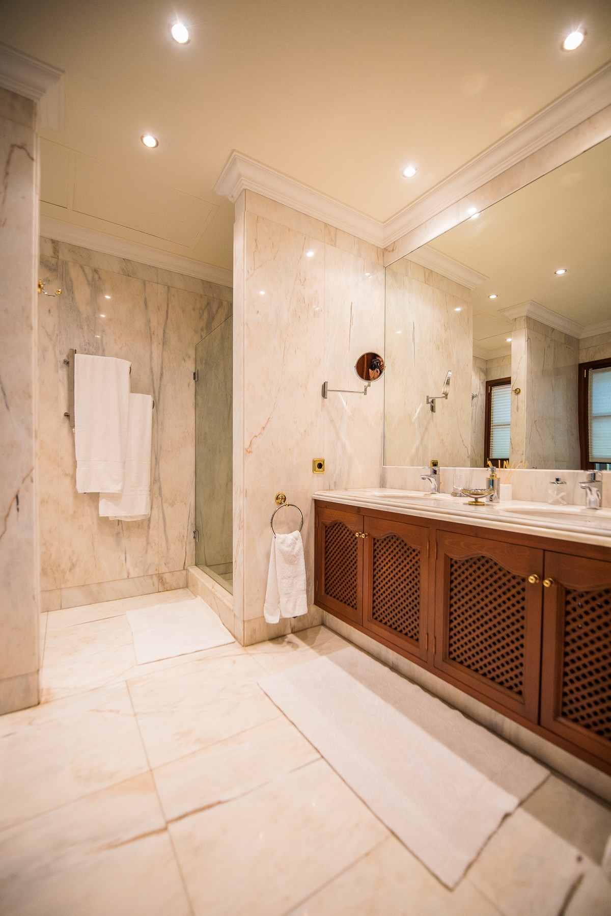 f52416f268e04cef729d5fdae28ad5c7 - 14