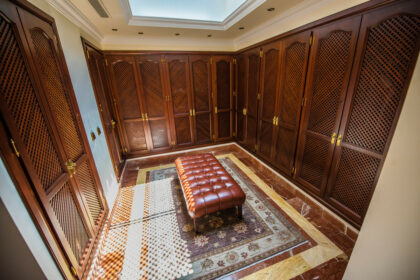 f52416f268e04cef729d5fdae28ad5c7 - 16