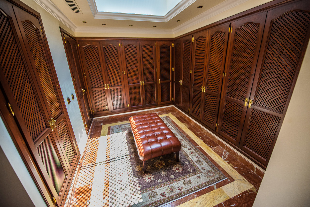 f52416f268e04cef729d5fdae28ad5c7 - 16