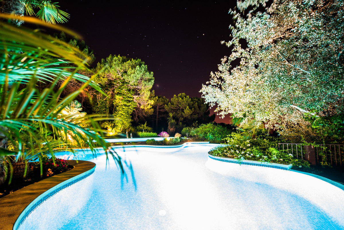 f52416f268e04cef729d5fdae28ad5c7 - 20