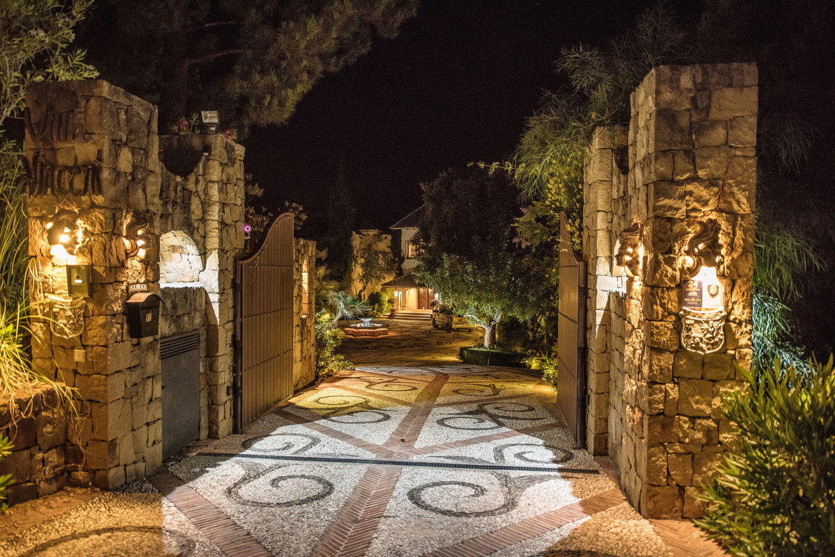 f52416f268e04cef729d5fdae28ad5c7 - 3