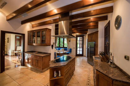 f52416f268e04cef729d5fdae28ad5c7 - 31