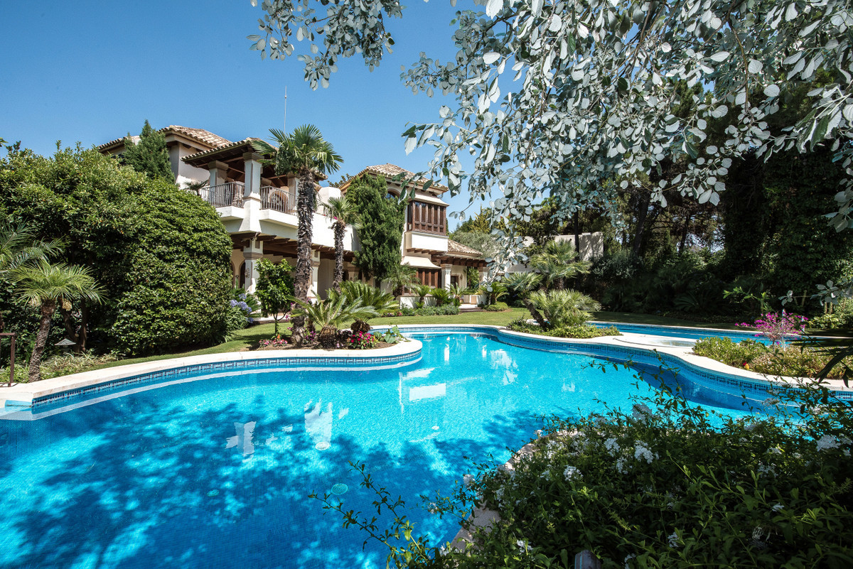 f52416f268e04cef729d5fdae28ad5c7 - 4