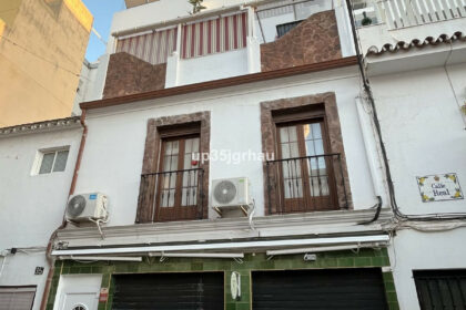 f5c60626d1bef2c4b0bb8fd27b00f5e1 - 1