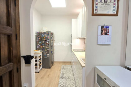 f5c60626d1bef2c4b0bb8fd27b00f5e1 - 12