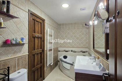 f5c60626d1bef2c4b0bb8fd27b00f5e1 - 14