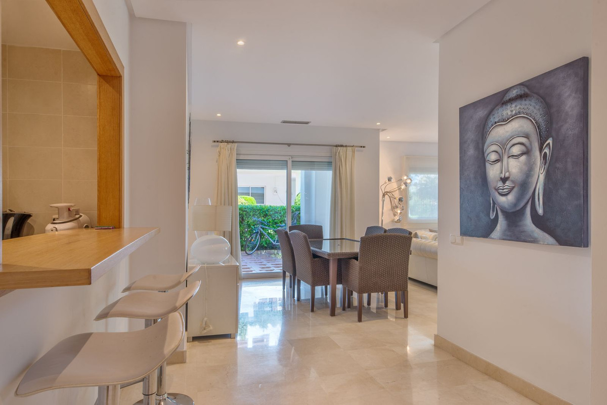 f5e6d79b96401939192626c890a53eb3 - 10