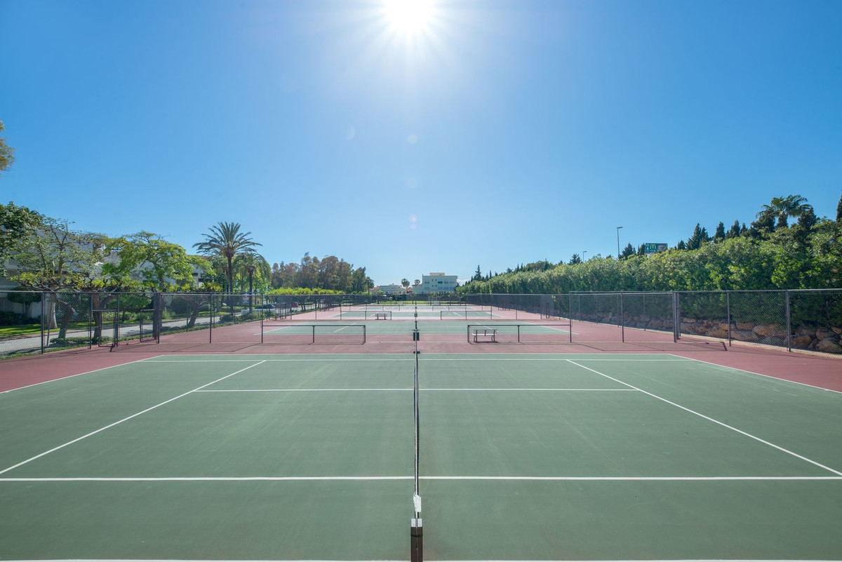 f5e6d79b96401939192626c890a53eb3 - 22