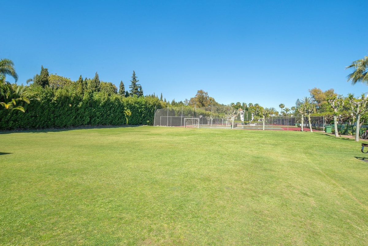 f5e6d79b96401939192626c890a53eb3 - 26