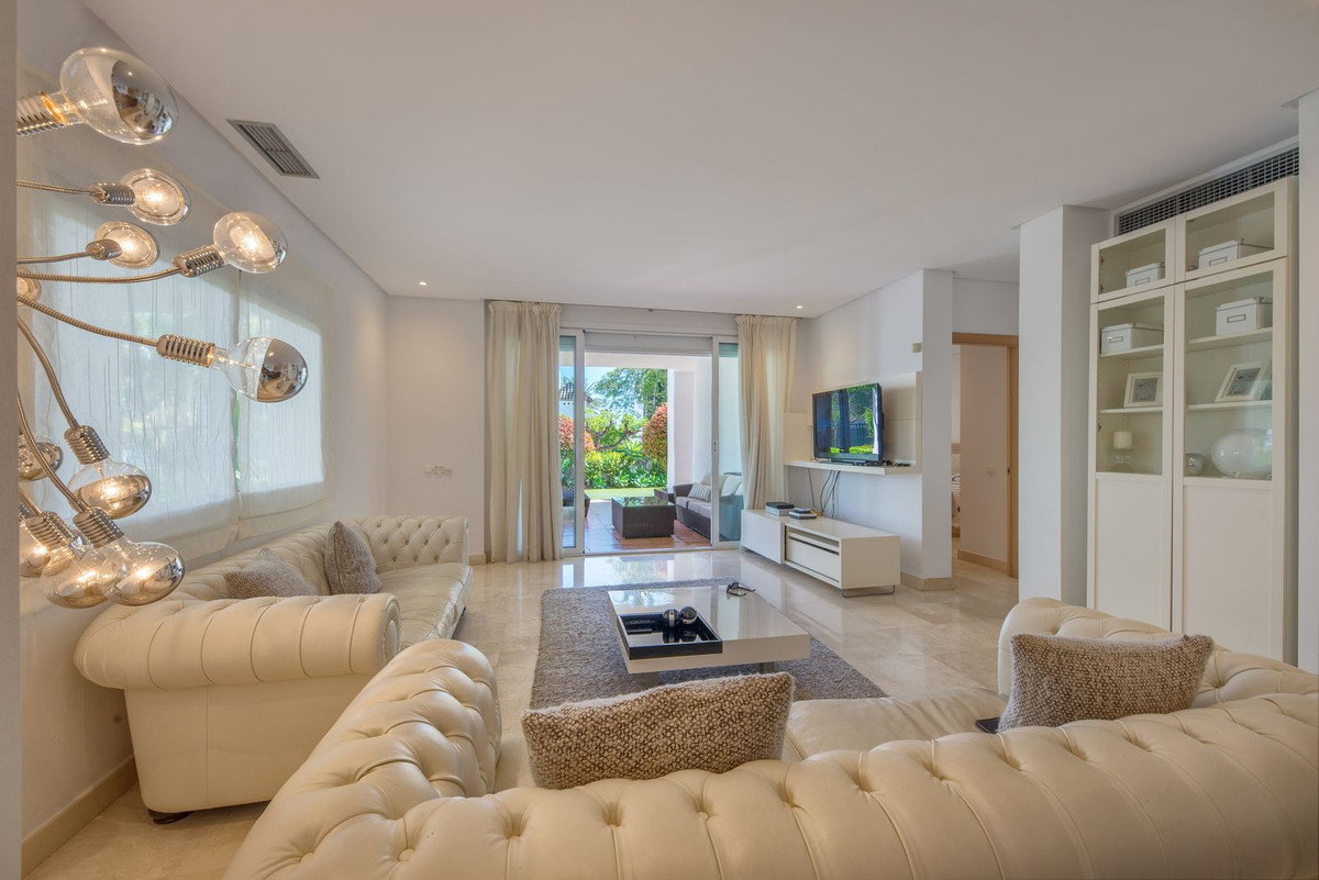 f5e6d79b96401939192626c890a53eb3 - 3