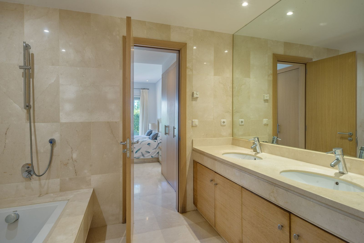 f5e6d79b96401939192626c890a53eb3 - 5