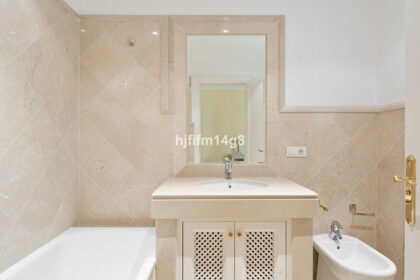 fb4bda7d8f2e32ef7507a1e5868cee71 - 13