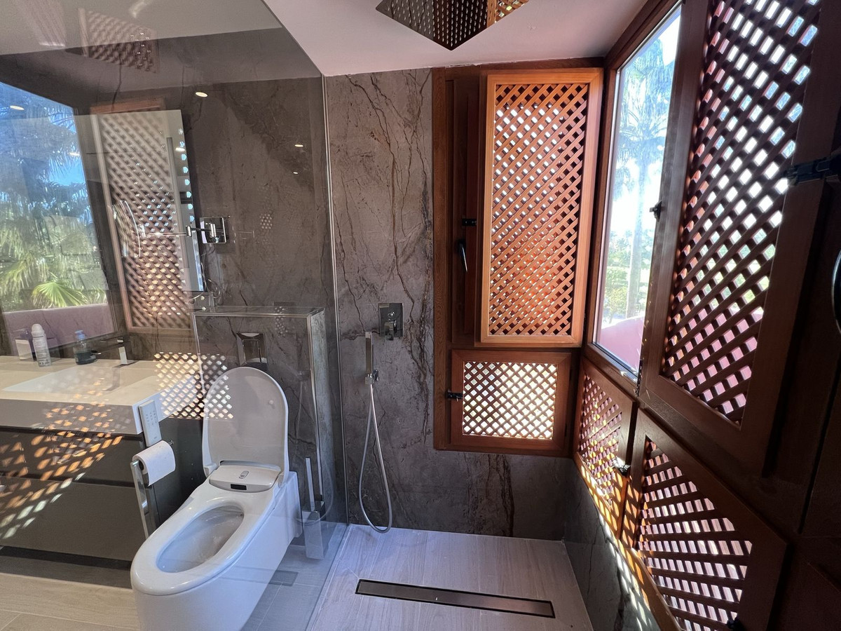 fb4c3a75ffa8f3ba4e24a16f2d4472cf - 37