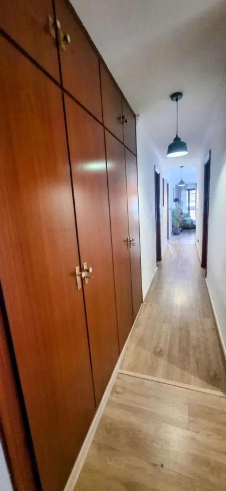 ff46a0a5c5b64152dfb9368f2b1737f9 - 20