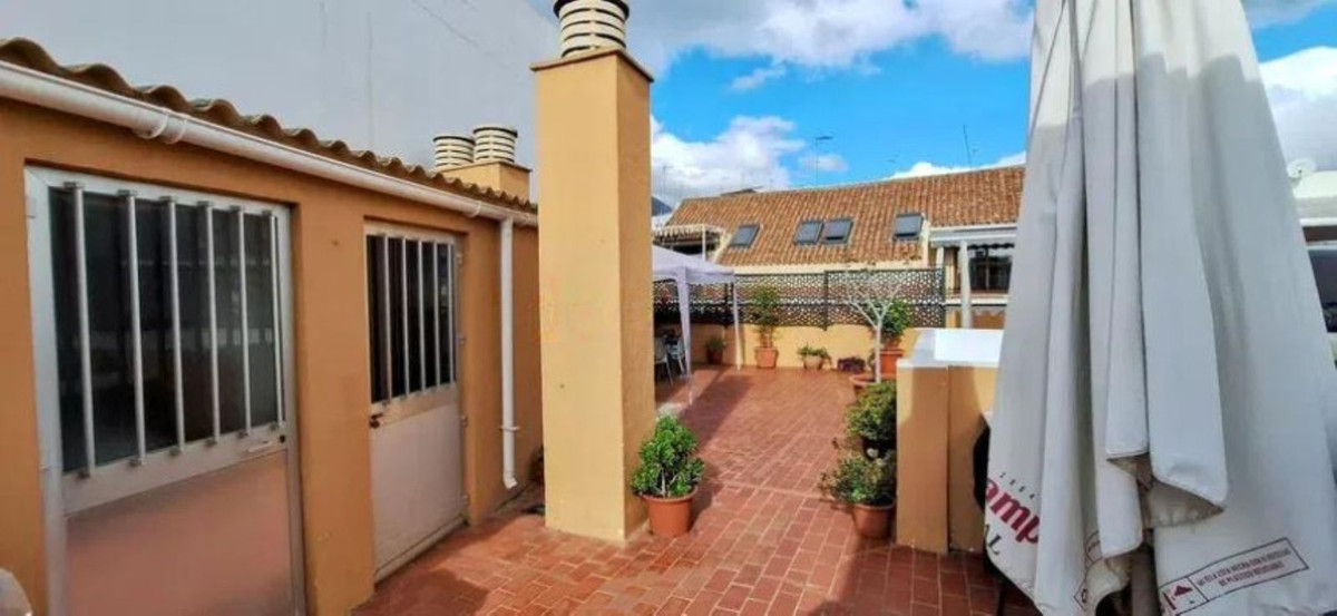 ff46a0a5c5b64152dfb9368f2b1737f9 - 6