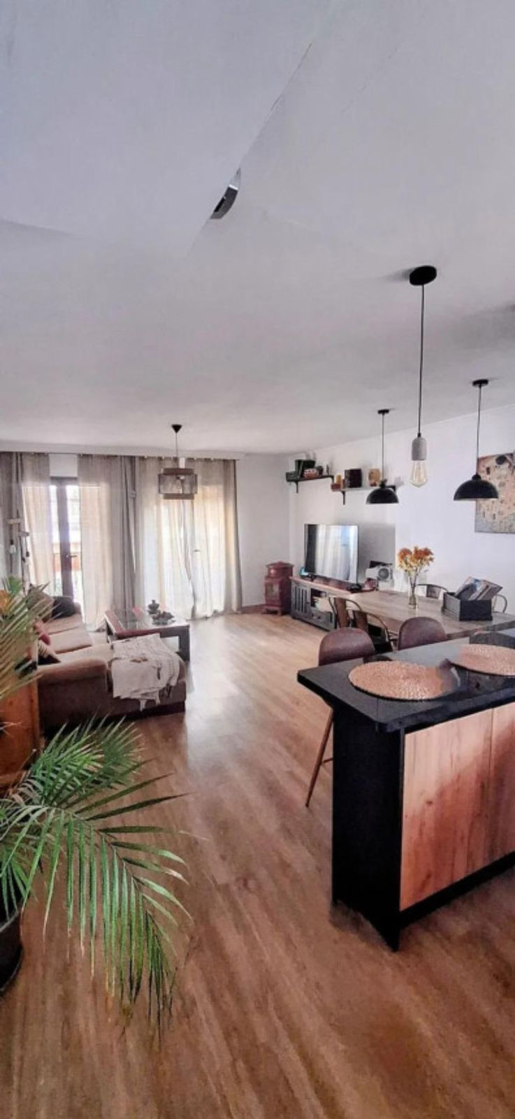 ff46a0a5c5b64152dfb9368f2b1737f9 - 7