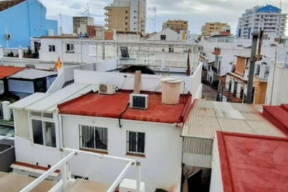 ff46a0a5c5b64152dfb9368f2b1737f9 - 8