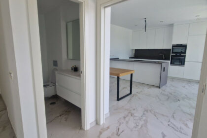 092cade5e1a9442deeeb3ad619bbee70 - 11