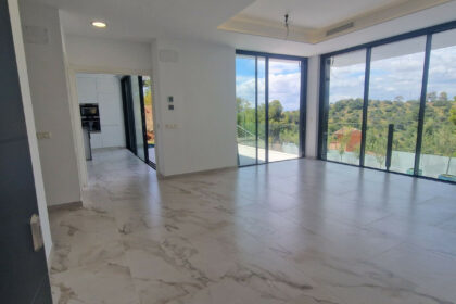 092cade5e1a9442deeeb3ad619bbee70 - 5