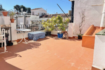 0a5bc07045240de6d91a8744aa58339e - 18