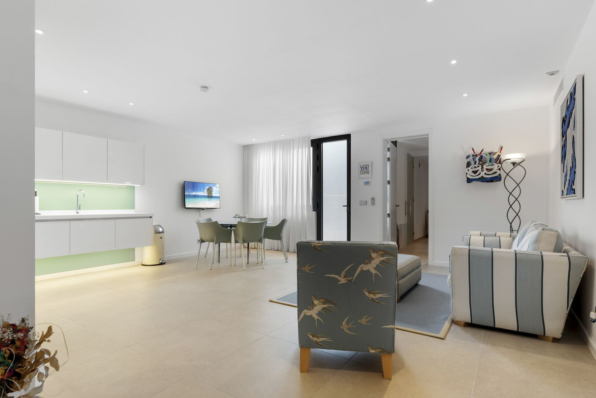 0b4d73ef59242d8b38abeaf96fff1529 - 15