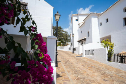 0b523f445224822c3c544f7082b8b4d6 - 42