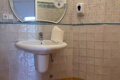 1b83ee1b04ce5fcf58b3f116ee96e113 - 10