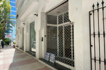 1b83ee1b04ce5fcf58b3f116ee96e113 - 11