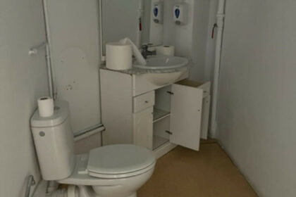 1b83ee1b04ce5fcf58b3f116ee96e113 - 12