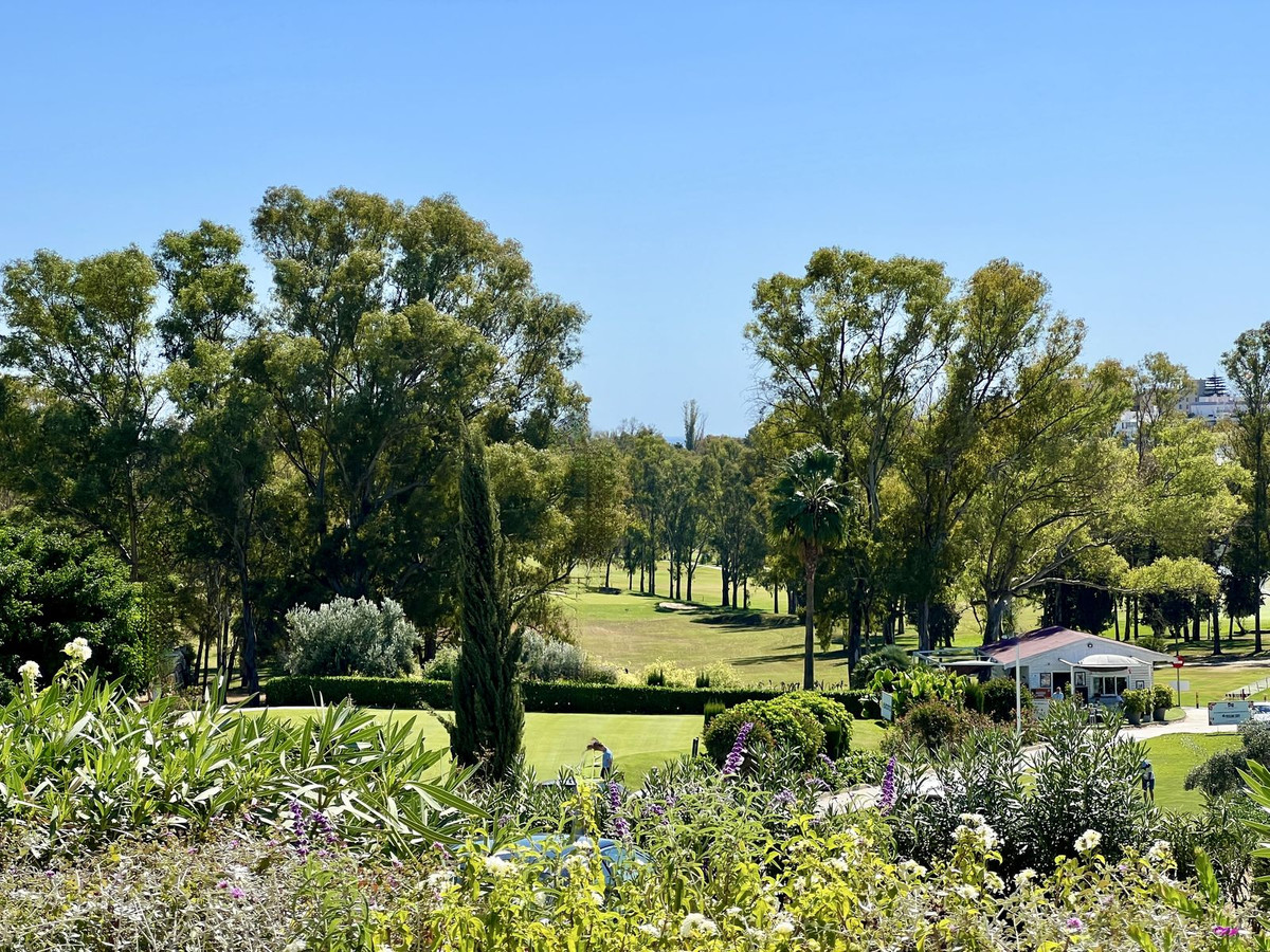 271eca8ae814bc2834ad71b890131534 - 24