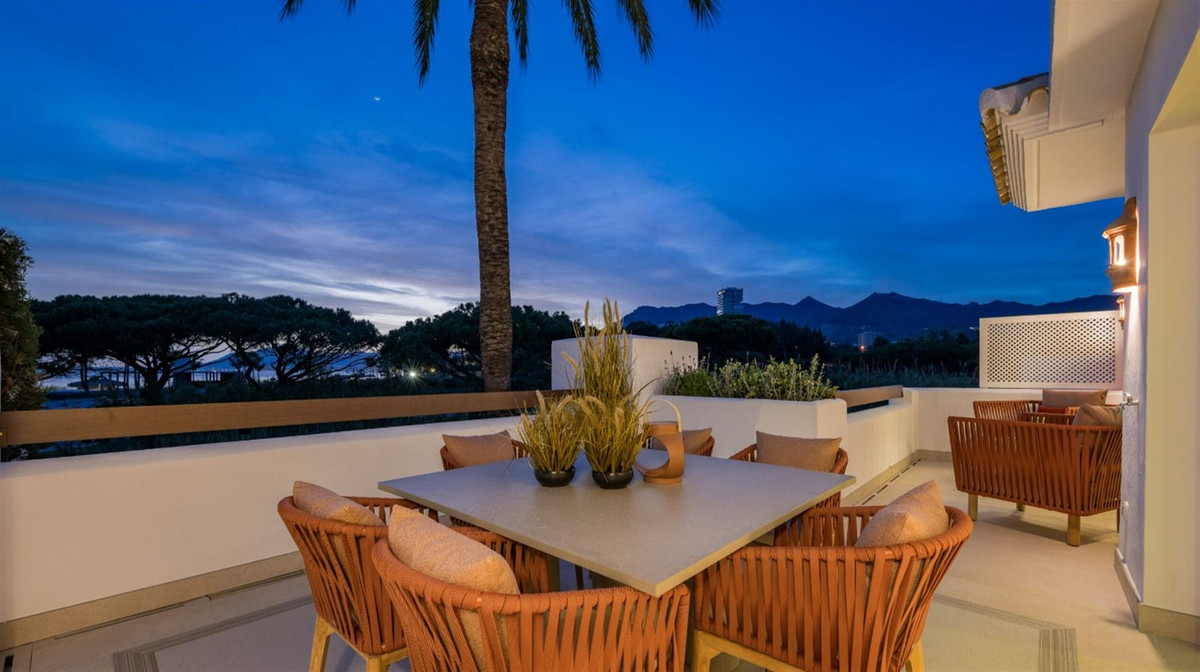 2b1d52b30fd66ccc68584f95b3d1775e - 23