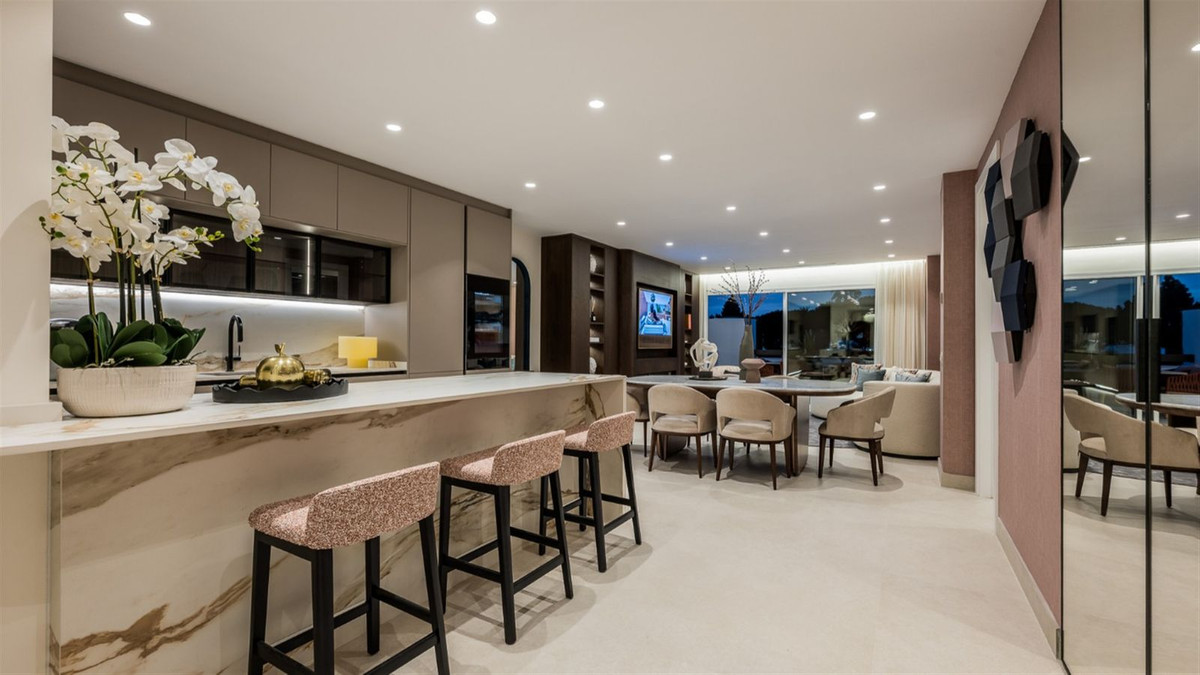 2b1d52b30fd66ccc68584f95b3d1775e - 25